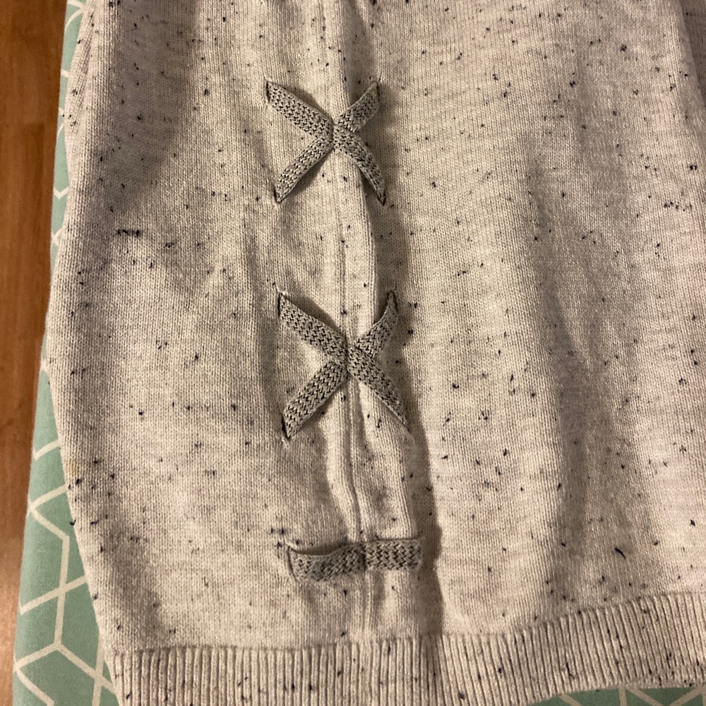 Cabi In Stitches pullover Medium - Picture 7 of 8